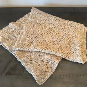 Wool-ish shawl